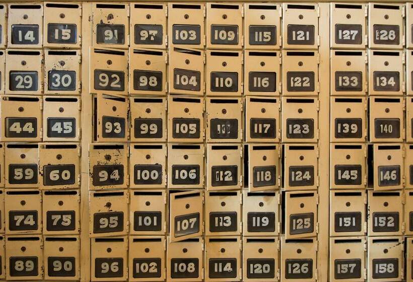 هتل Chicago Athletic Association, Part Of Hyatt