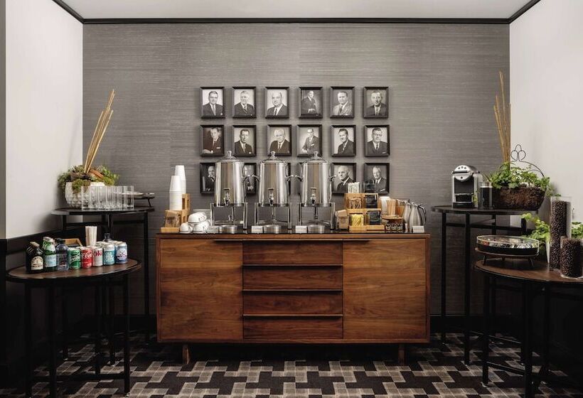 هتل Chicago Athletic Association, Part Of Hyatt