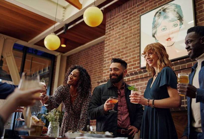 هتل Chicago Athletic Association, Part Of Hyatt