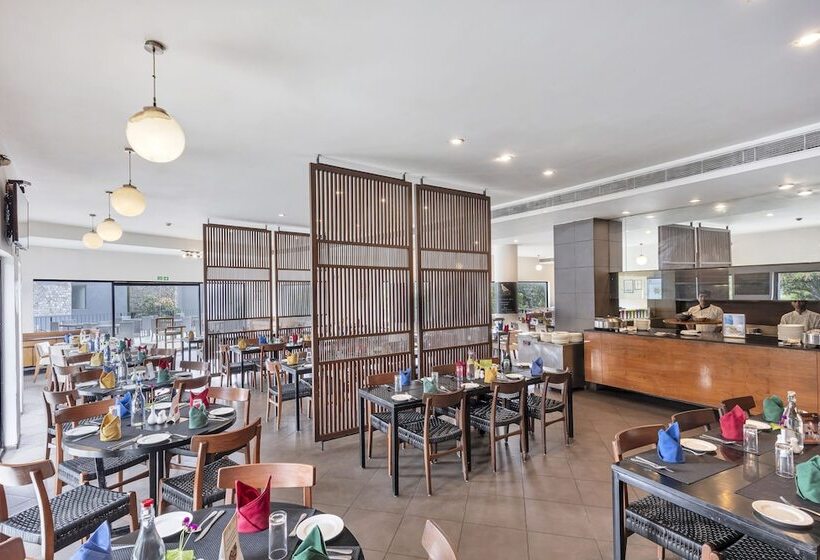 בית מלון כפרי Club Mahindra Corbett