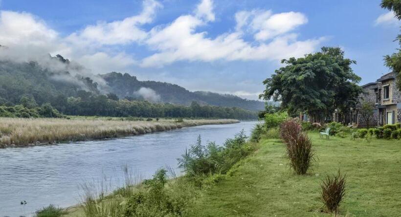 בית מלון כפרי Club Mahindra Corbett