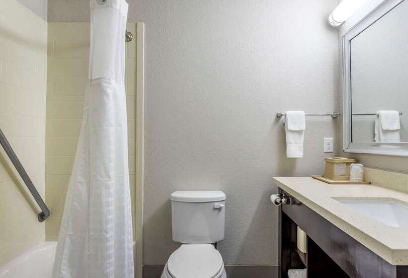 هتل Comfort Inn & Suites North Little Rock Jfk Blvd