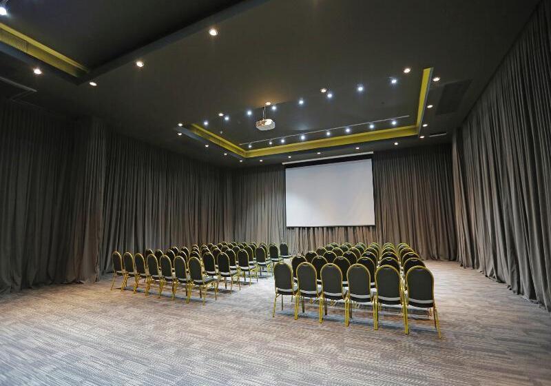 فندق Cumbres Lastarria