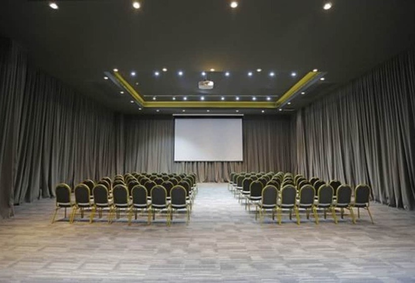 فندق Cumbres Lastarria