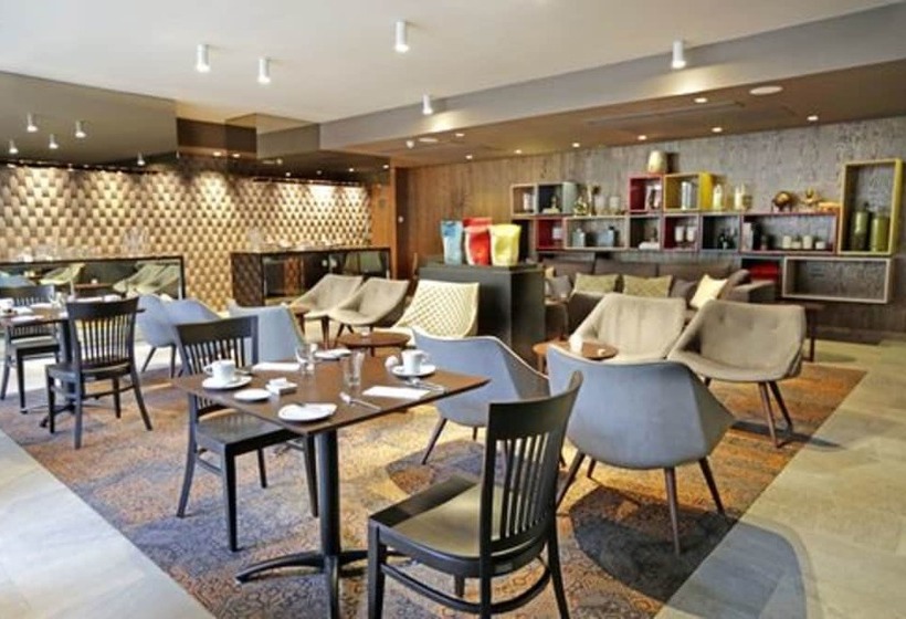 فندق Cumbres Lastarria