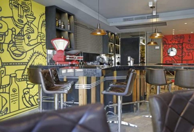 فندق Cumbres Lastarria