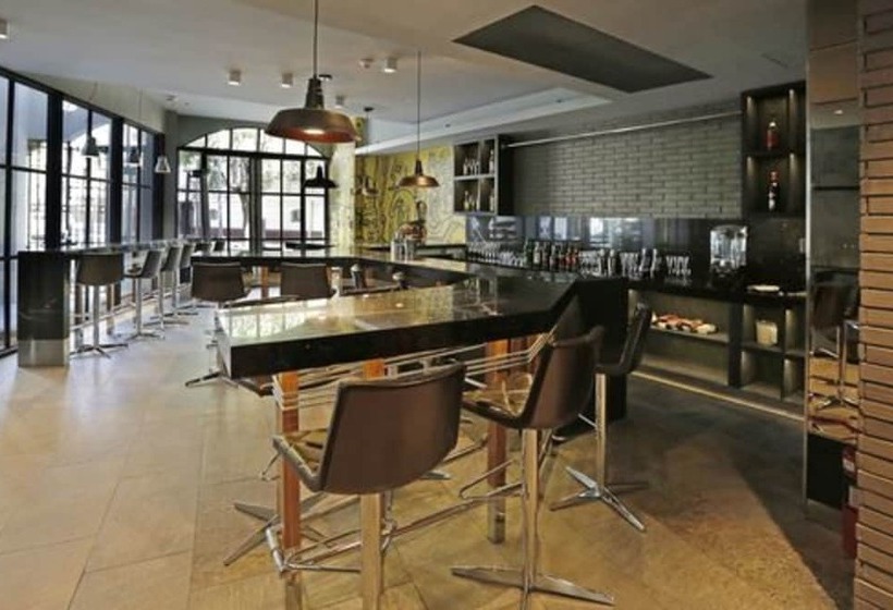 فندق Cumbres Lastarria