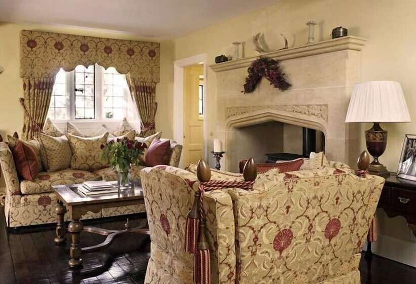 בית מלון כפרי East House