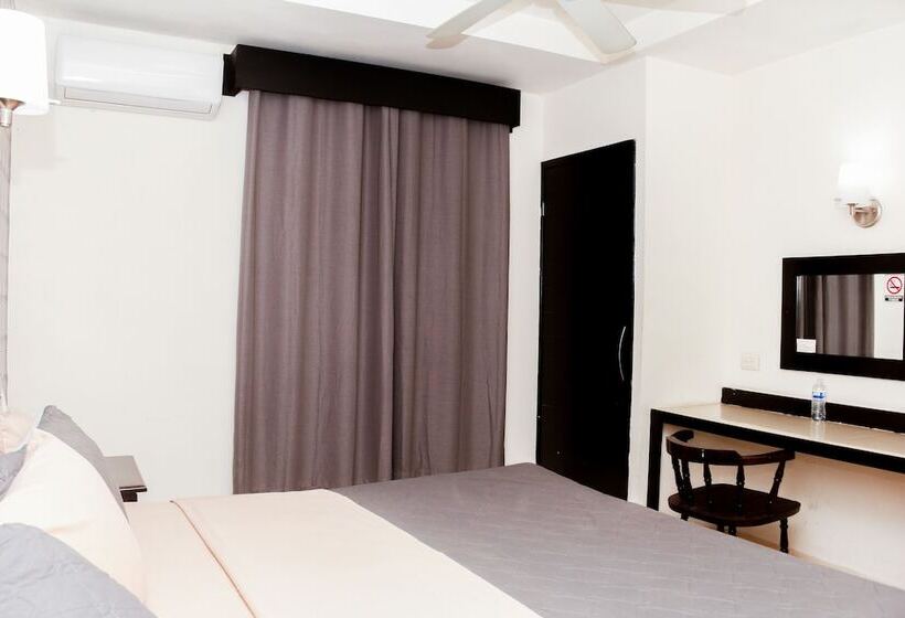 בית מלון כפרי El Mayo Inn