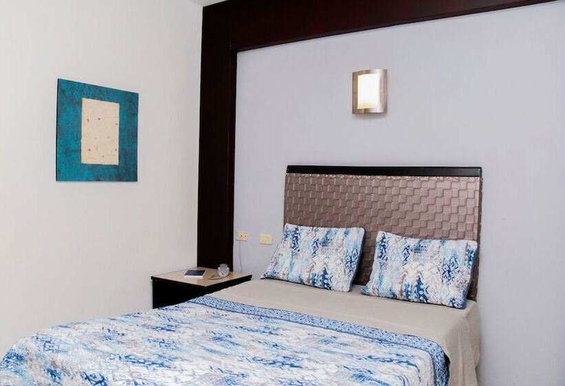 בית מלון כפרי El Mayo Inn