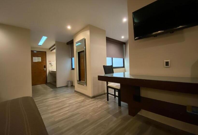 Отель Escala Central Del Norte