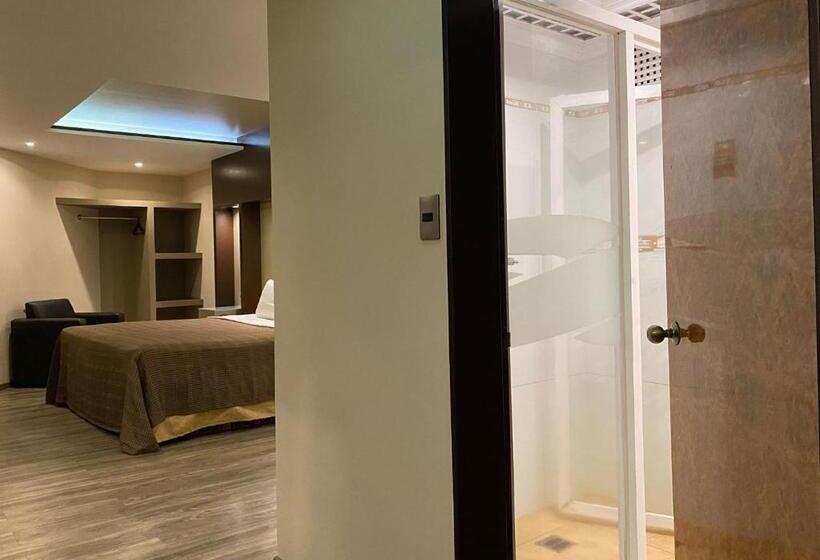 Отель Escala Central Del Norte