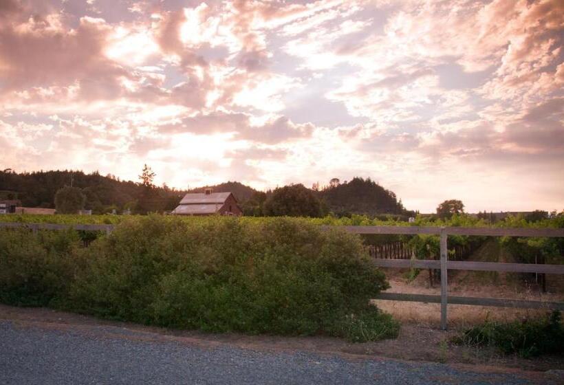 호텔 Geyserville Inn