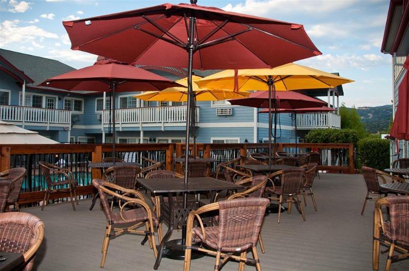 호텔 Geyserville Inn