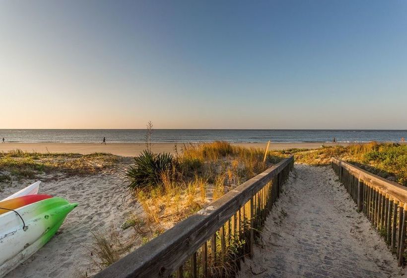 فندق Hodnett Cooper's North Breakers Condos