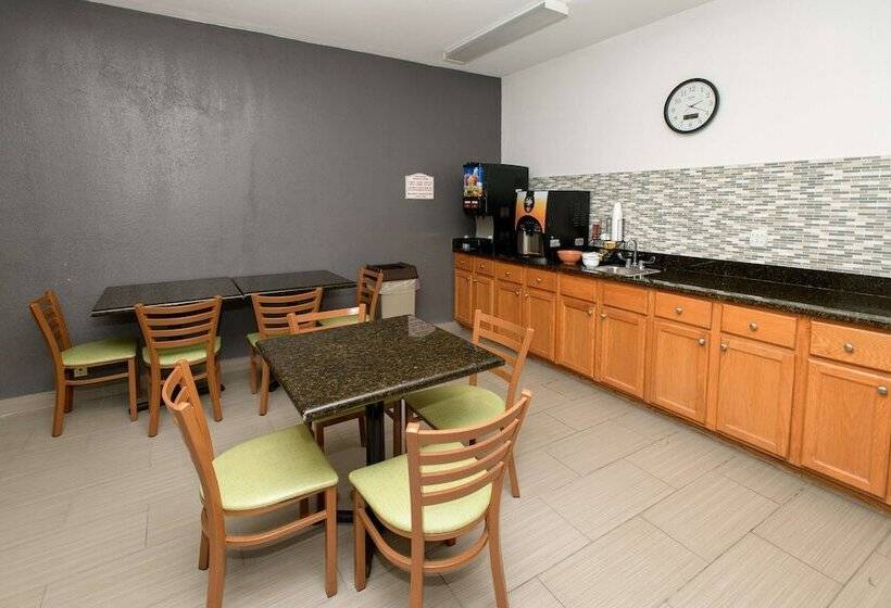 فندق Hometown Innringgold