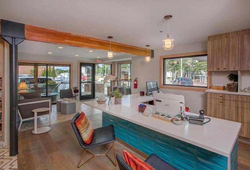 בית מלון כפרי Inn At Seaside