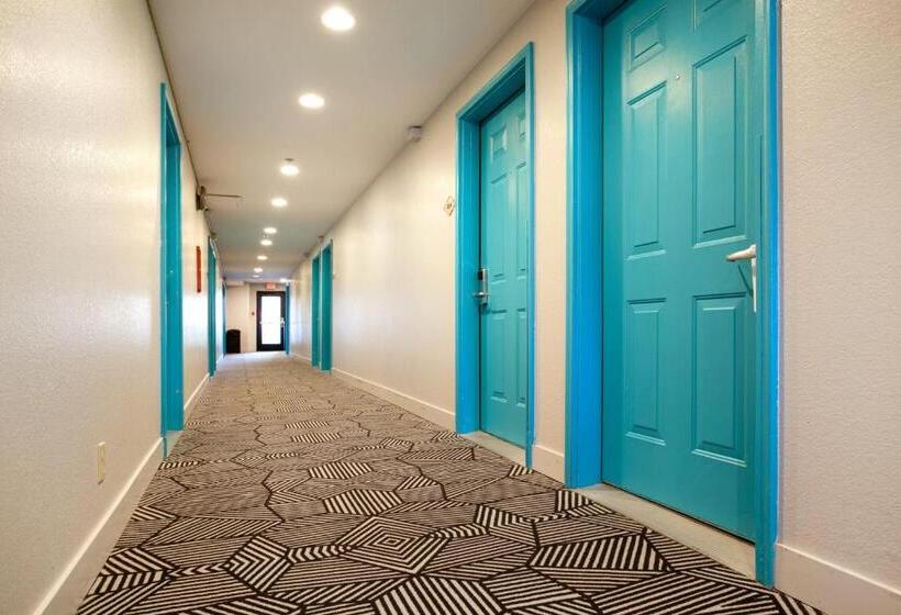 בית מלון כפרי Inn At Seaside