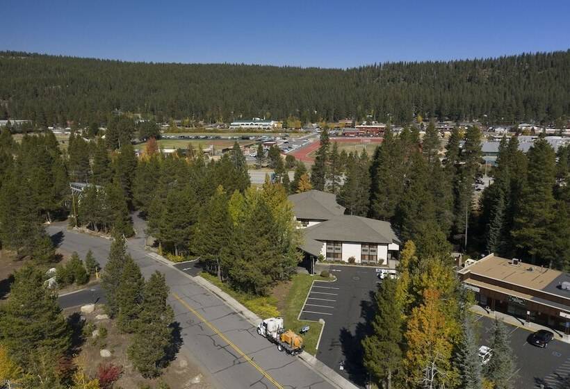 فندق Inn At Truckee