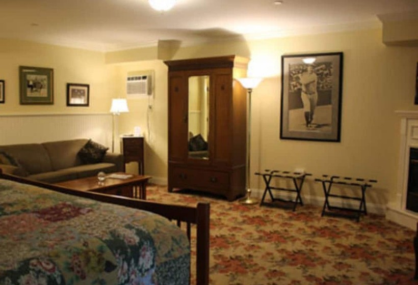 هتل Kearsarge Inn