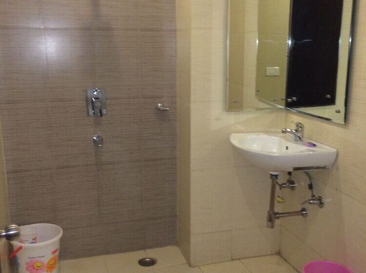 Отель Love Kush