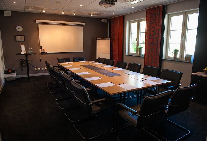 酒店 Lumber & Karle