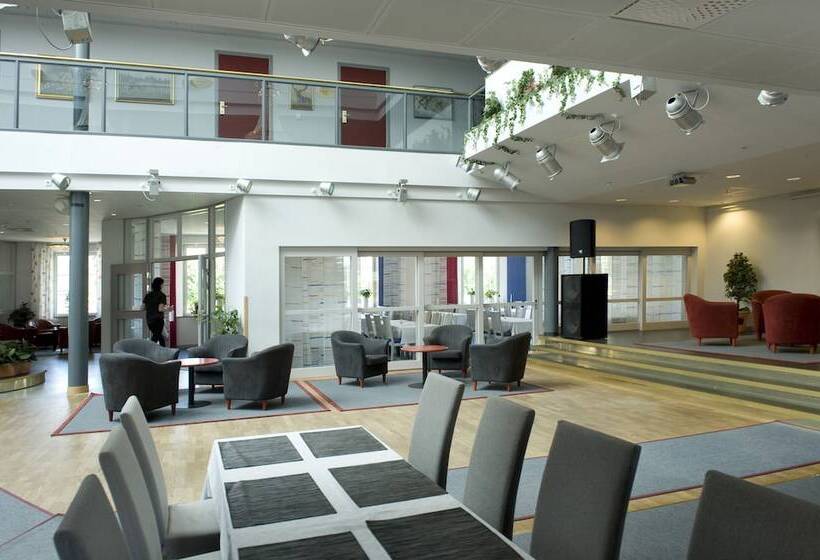 酒店 Lumber & Karle