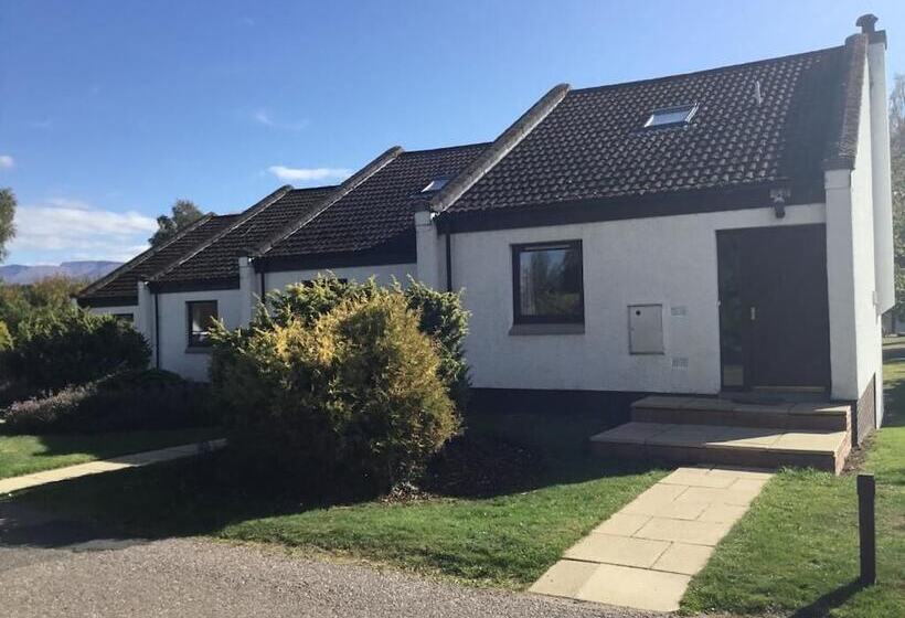 Отель Macdonald Spey Valley Resort