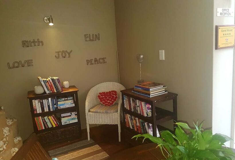 فندق Mariner Guesthouse & Villa