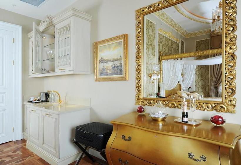 هتل Maroon Bosphorus