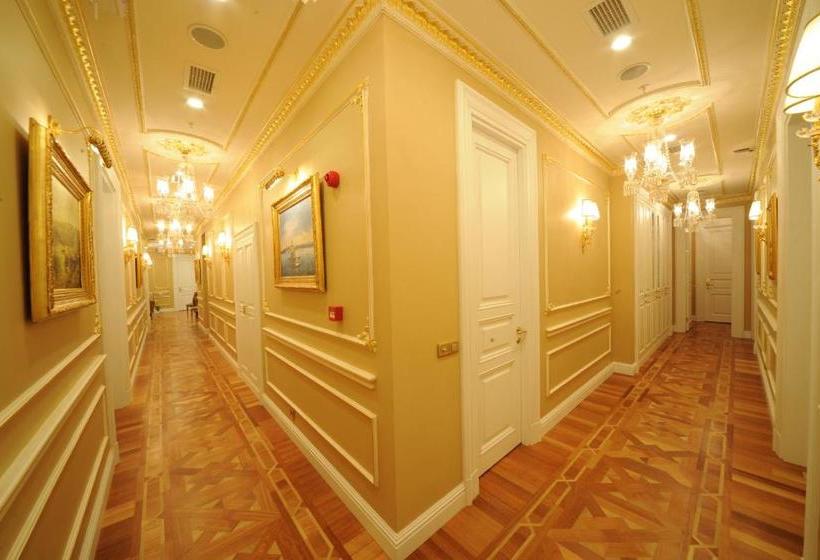 هتل Maroon Bosphorus