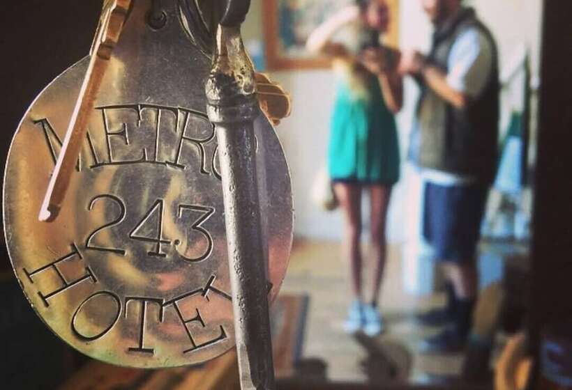 酒店 Metro