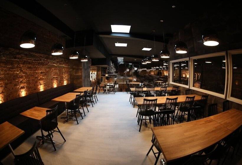 ホテル Molndals Bro