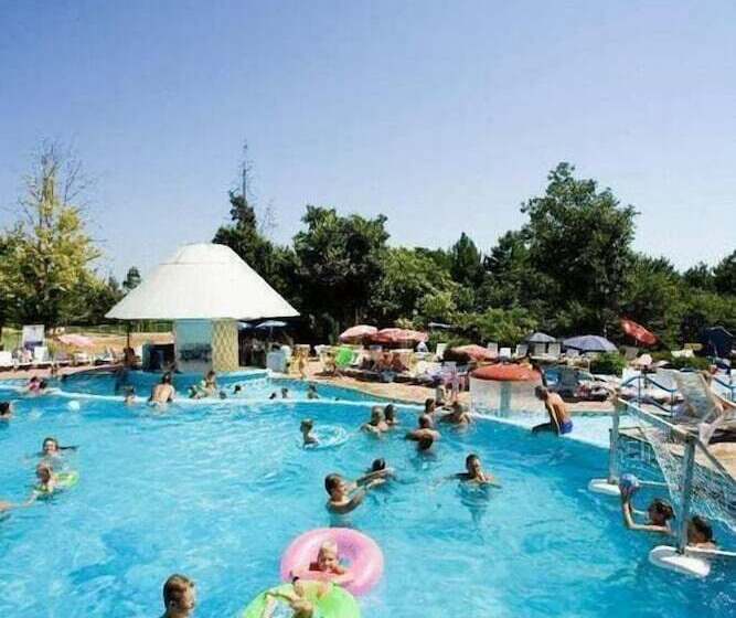 בית מלון כפרי Orchidea Park All Inclusive