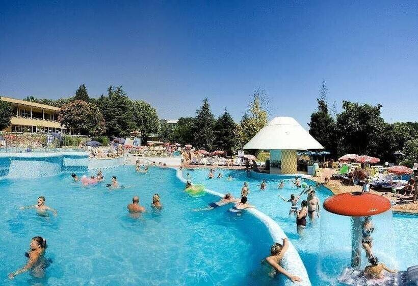 בית מלון כפרי Orchidea Park All Inclusive