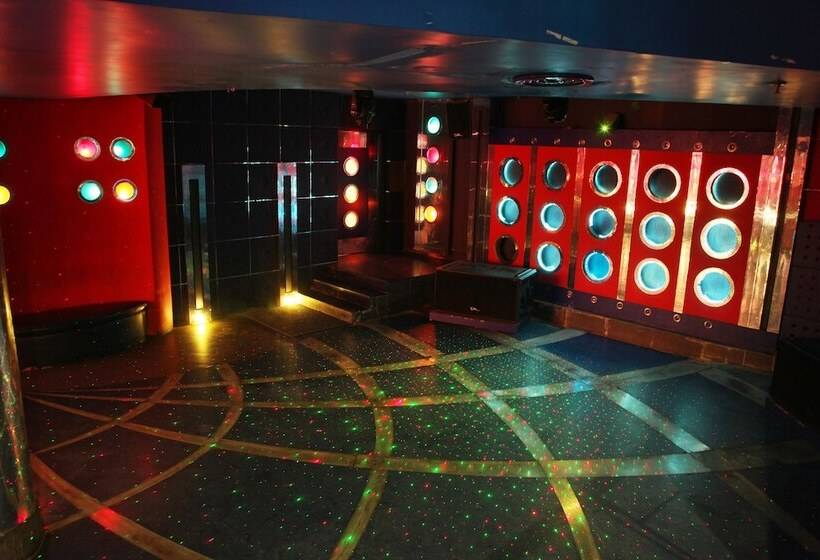 فندق Pal Heights