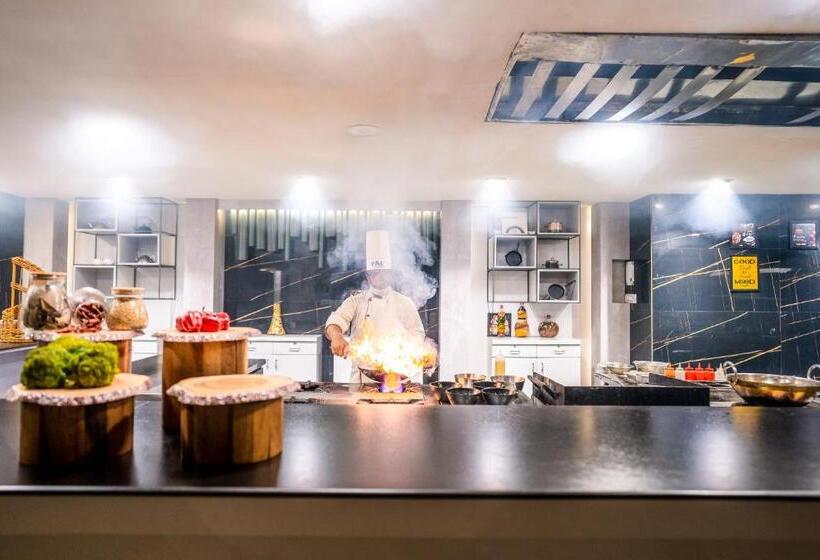 فندق Pal Heights