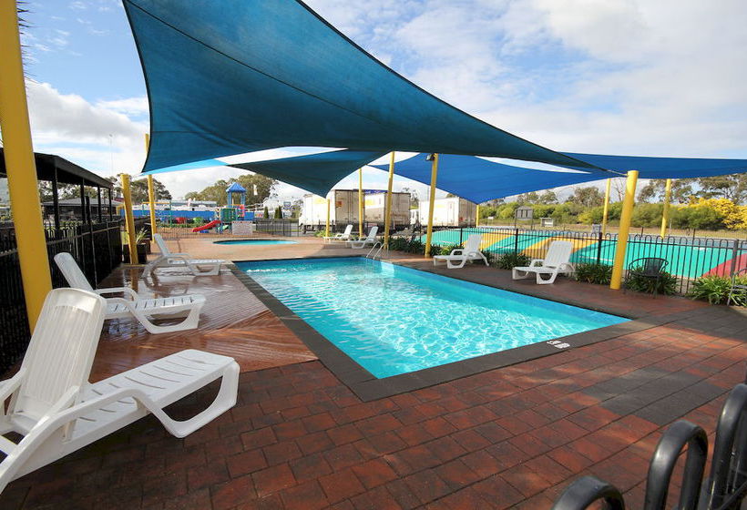 فندق Big4 Traralgon Park Lane Holiday Park