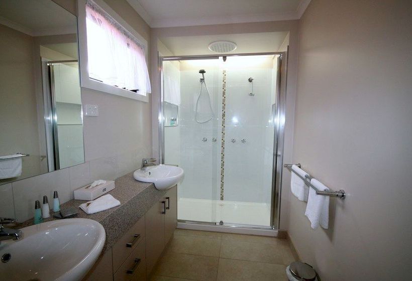 فندق Big4 Traralgon Park Lane Holiday Park