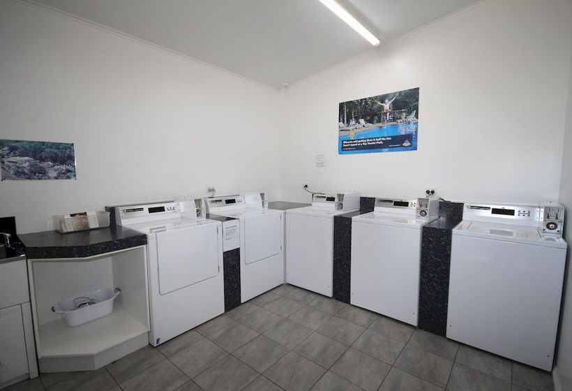 فندق Big4 Traralgon Park Lane Holiday Park