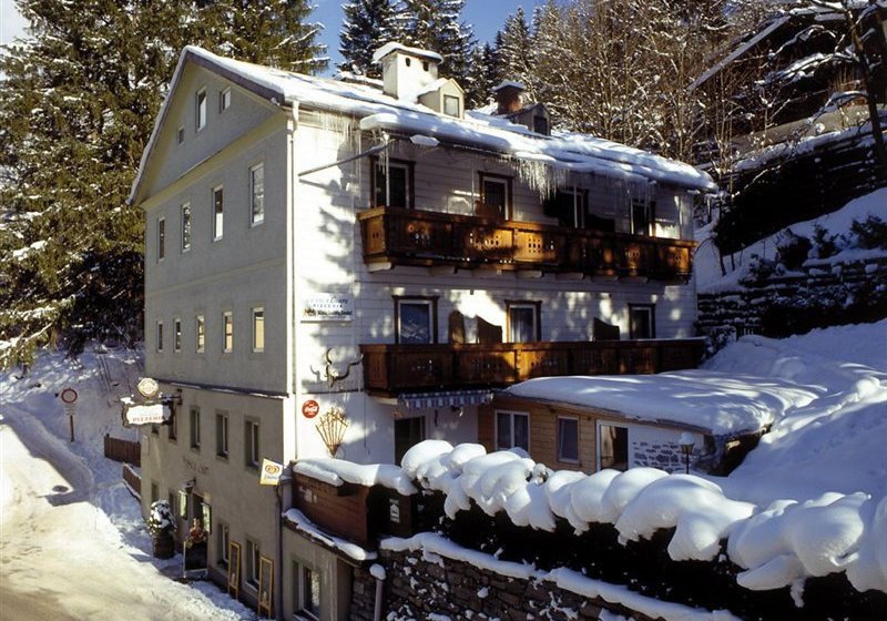 فندق Pension Laura