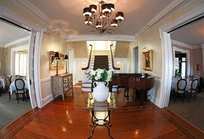 酒店 Peter Shields Inn & Restaurant