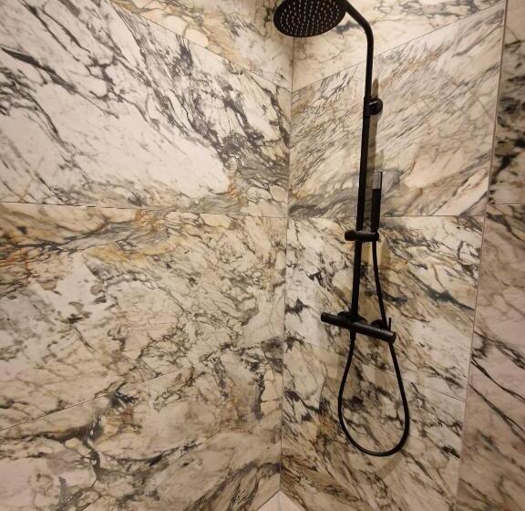 فندق Trees Boutique Art