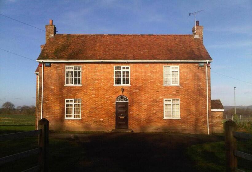 Отель Plumpton House