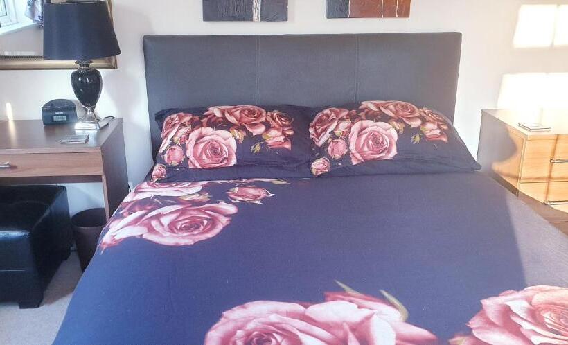 Отель Plumpton House