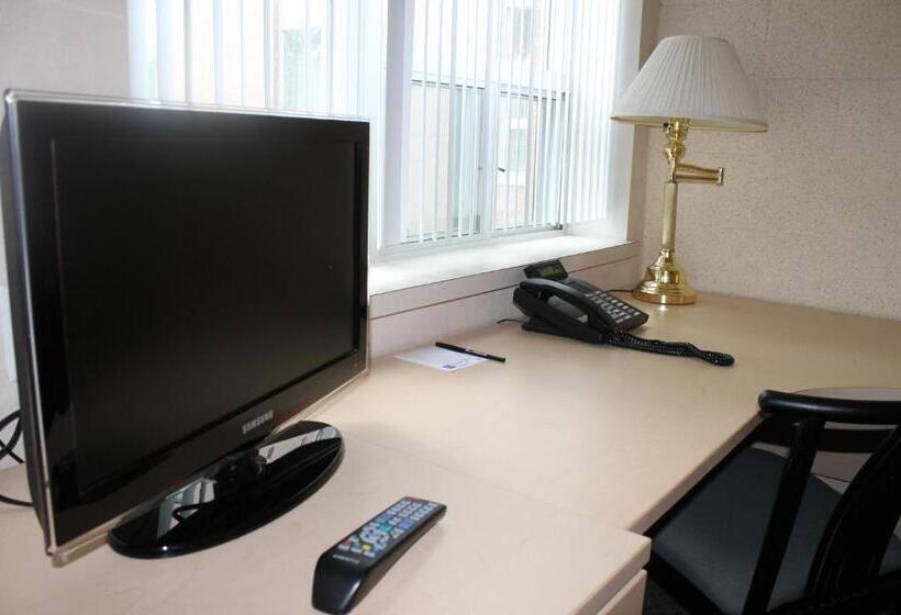هتل Residence & Conference Centre   Windsor