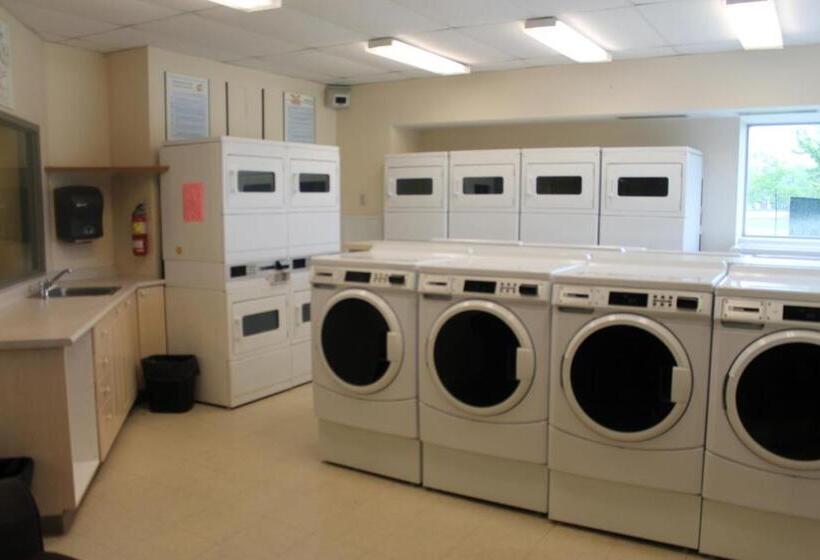 酒店 Residence & Conference Centre   Windsor