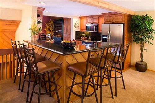 酒店 Ridgepoint Townhomes