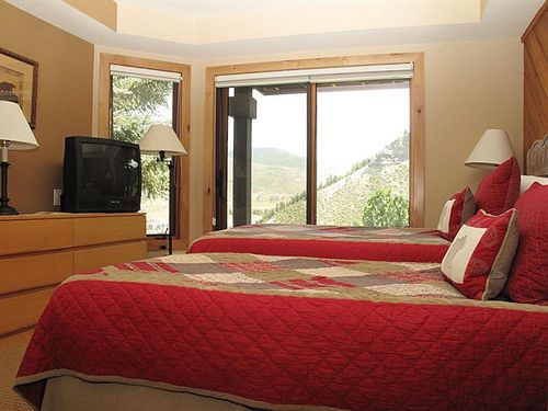 酒店 Ridgepoint Townhomes