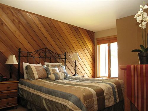 酒店 Ridgepoint Townhomes